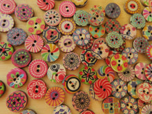 Load image into Gallery viewer, 100 Mixed print floral, vintage, retro, spiral 15mm buttons  with 2 holes