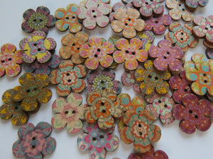 50 Retro Print Flower Shape Wood like Buttons 20mm diameter