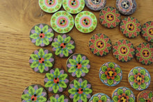 Load image into Gallery viewer, 11 Mixed Pattern Retro Floral print 25mm wooden buttons- random mix