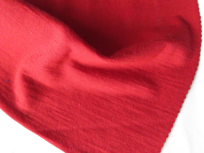 New short ends in various colours of 200g 100% merino wool now available.