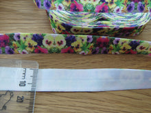 Load image into Gallery viewer, 5m Pansy Flower print 15mm fold over elastic FOE foldover elastic
