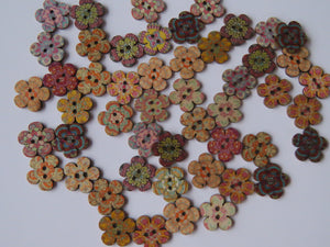 50 Retro Vintage print flower shape buttons 15mm