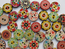 Load image into Gallery viewer, 25 Mixed Print bright retro vintage mixed print 15mm buttons 2 holes