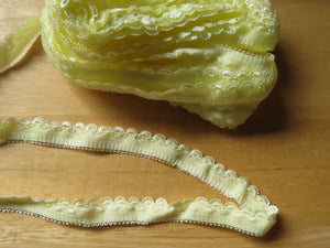 1m Lemon Yellow Scallop loop Elastic trim 10mm wide- underwear, crafts etc