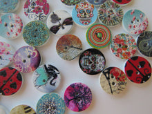 Load image into Gallery viewer, 25 Mixed print- floral, music, heart, animal, cat, butterfly, dream 15mm buttons