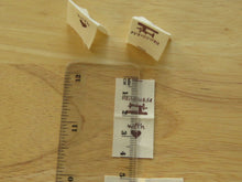 Load image into Gallery viewer, 10 Red Font Handmade and Sewing Machine cotton flag labels 20 x 20mm