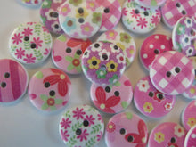 Load image into Gallery viewer, 25 Pink Shades Mixed floral gingham buttons 15mm White back 2 holes