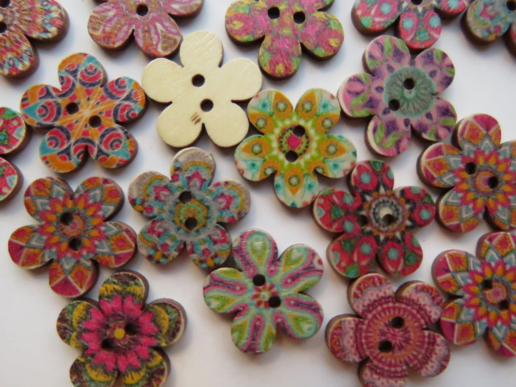 10 Retro Print Flower Shape Wood like Buttons 20mm diameter