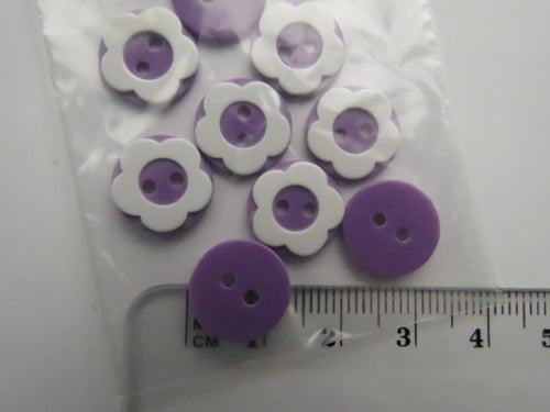 10 Purple with raised white flower around edge 12.5mm buttons