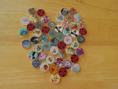 25 Mixed print- floral, music, heart, animal, cat, butterfly, dream 15mm buttons