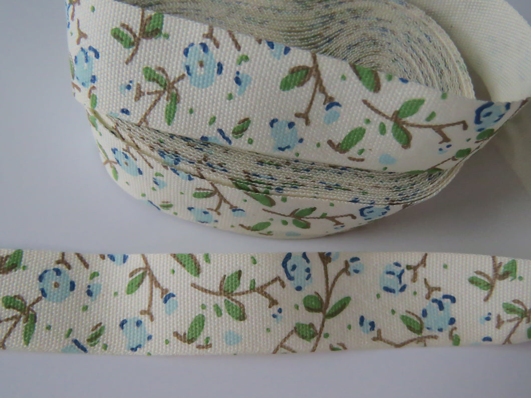 5 yards/ 4.6m Blue flowers with green leaves print on Cream 100% cotton tape 15mm wide