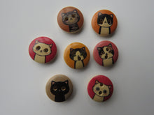 Load image into Gallery viewer, 7 Cat print buttons 15mm