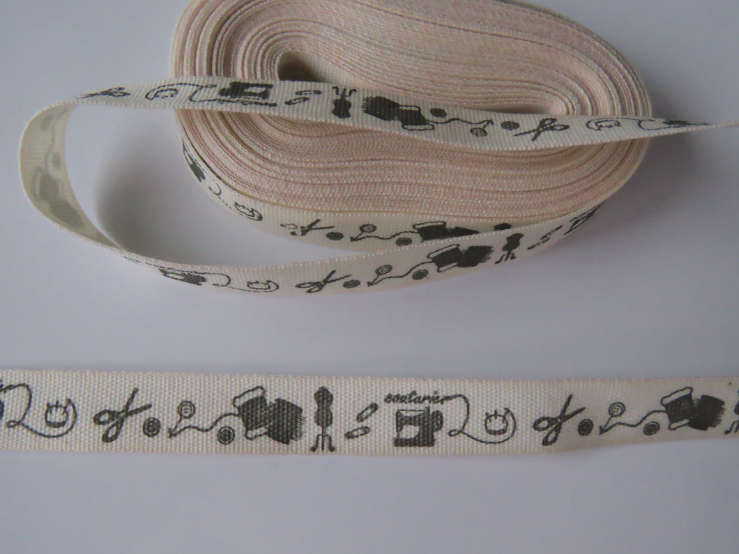 5 yards/ 4.6m Sewing theme print on Cream 100% cotton tape 10mm wide