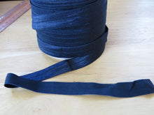 Load image into Gallery viewer, 2.8m Navy 15mm wide fold over elastic foldover FOE