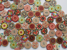 Load image into Gallery viewer, 25 Mixed Print retro vintage mixed print 20mm buttons 2 holes