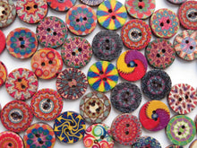 Load image into Gallery viewer, 50 Mixed Print retro vintage mixed print 15mm buttons 2 holes