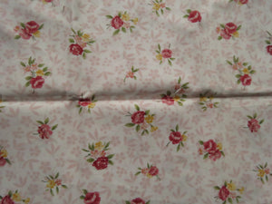5 pieces- mixed prints and sizes. See photos for sizes. All 100% cotton