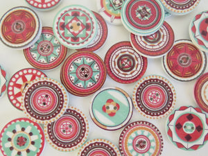 25 Mixed Print Green and Pink 25mm retro mosaic print buttons