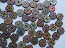 Load image into Gallery viewer, 100 Cog wheel edge Retro Vintage print 20mm buttons 2 holes