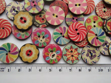 Load image into Gallery viewer, 25 Mixed Print retro vintage mixed print 20mm buttons 2 holes