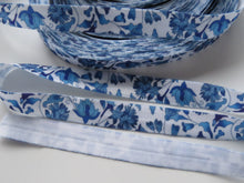 Load image into Gallery viewer, 4m Blue floral Print on white  fold over elastic 15mm foldover foe.