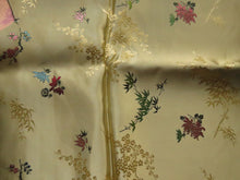 Load image into Gallery viewer, 2 pieces Chinese brocade Gold 36cm x 29.5cm Silver 40cm x 40cm