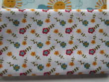 Load image into Gallery viewer, Springtime Floral Fabric Bundle of 5 Fat Quarters. Mixed prints- 100% cotton. 50 x 52cm per piece