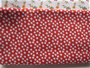 Springtime Floral Fabric Bundle of 5 Fat Quarters. Mixed prints- 100% cotton. 50 x 52cm per piece