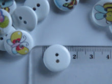Load image into Gallery viewer, 50 mixed print Bee and butterfly  white black 15mm buttons