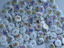 Load image into Gallery viewer, 50 mixed print Bee and butterfly  white black 15mm buttons