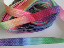 Load image into Gallery viewer, 5m Snake variegated rainbow Fold over Elastic FOE Fold over elastic 15mm wide