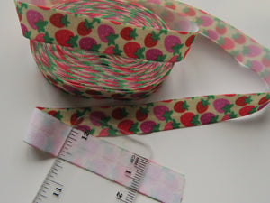 5 yards/ 4.6m Strawberries Print on Cream  Fold Over Elastic FOE Foldover elastic 15mm