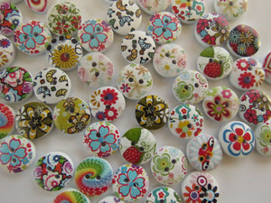 24 Bright floral print buttons 15mm White back 2 holes