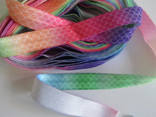 Load image into Gallery viewer, 5m Snake variegated rainbow Fold over Elastic FOE Fold over elastic 15mm wide