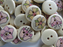 Load image into Gallery viewer, 25 Single flower mixed print cream 15mm buttons