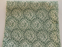 Load image into Gallery viewer, Green floral print Fat quarter quilting patchwork fabric- 100% cotton