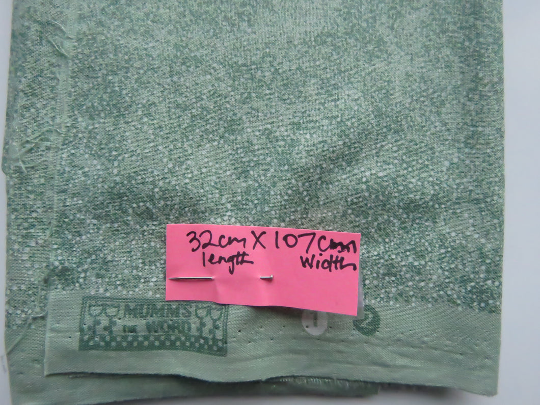 32cm long x 107cm wide green ditsy floral Mumm's the Word print 100% cotton
