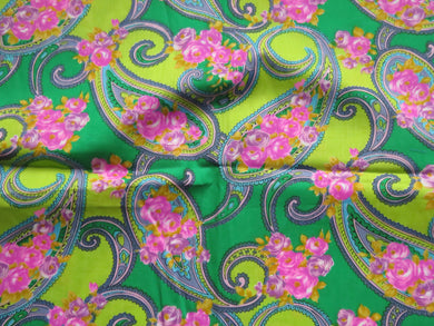 71cm Vintage Allan Robison cotton paisley floral print 90cm wide