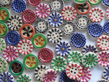 Load image into Gallery viewer, 25 Variegated Mixed colours on border 15mm buttons with 4 holes