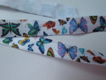 Load image into Gallery viewer, 5m Butterfly print on white Fold over Elastic FOE Fold over elastic 15mm wide