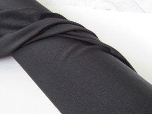 2m Whale black 38% merino 16% elastane 46% polyester 250g- great for leggings