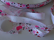 Load image into Gallery viewer, 5 yards ( approx 4.5m) Pink Hearts FOE 15mm FoldOver Elastic