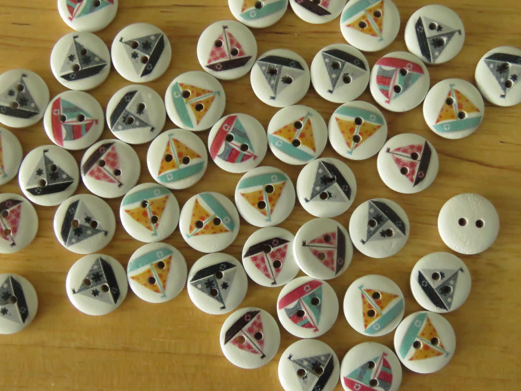 10 White Mixed Print Yacht 15mm buttons