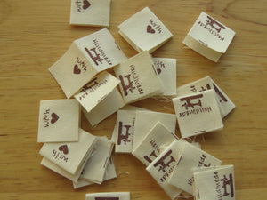 50 Red Font Handmade and Sewing Machine cotton flag labels 20 x 20mm - 25