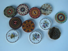 Load image into Gallery viewer, 11 Mixed St of 25mm buttons as shown in photos -set of 11