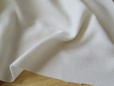 1m Snowdonia Cream 56% merino 44% polypropylene 225g fabric-precut 1m