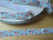 Load image into Gallery viewer, 1m Peach and Pink Roses on Blue fold over elastic 15mm wide foldover FOE