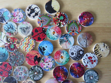 Load image into Gallery viewer, 25 x Mixed set 20mm buttons- music, floral, dream, butterfly, animal etc