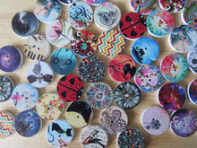 Load image into Gallery viewer, 100 x Mixed set 20mm buttons- music, floral, heart, dream,  mixed prints