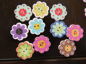 12 Mixed Print Flower Shape buttons 20mm
